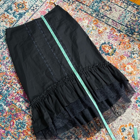 Elegant Black Lace Trim Skirt H&M Goth Practical Magic Hi Lo - Picture 12 of 12